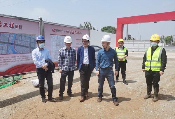 南昌市政公用集團熊新國蒞臨廣州路東延工程檢查節前安全生產工作6001.jpg