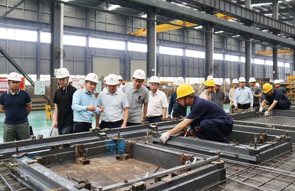 贛江新區考察團蒞臨市政遠大調研裝配式建筑6002.jpg