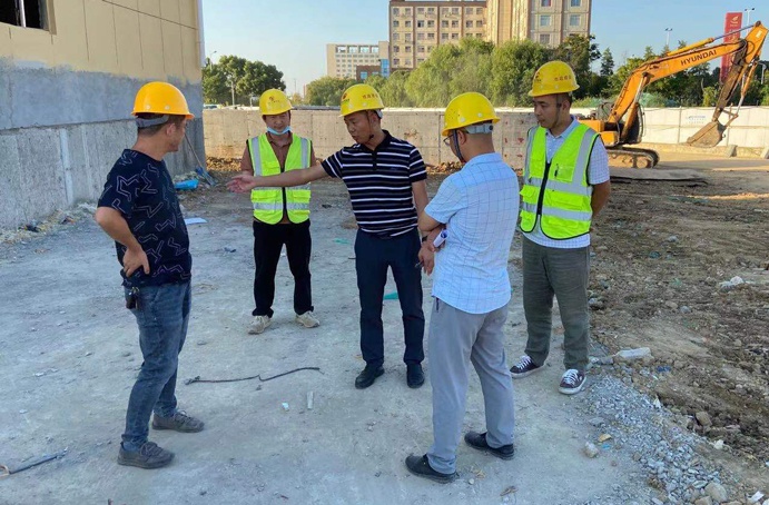 南昌市政建設集團黎德義前往污水全收集第一批昌安路地下式再生水處理站青山湖區秦坊村安置房一期一標段檢查6911.jpg
