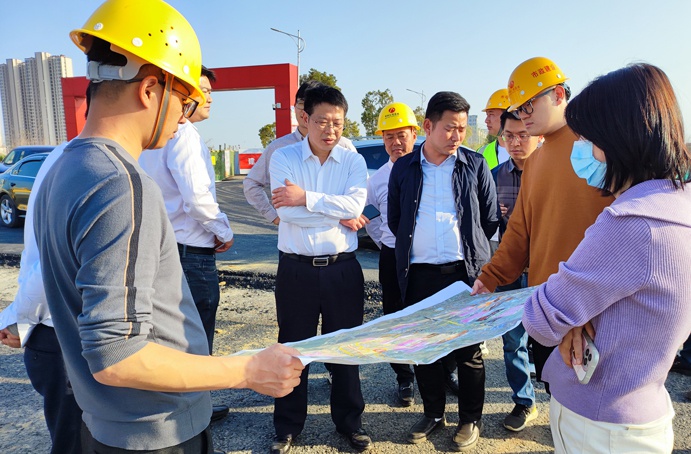 市政公用集團劉順保到朱橋東路項目、昌東三路項目、秦坊安置房項目調(diào)研