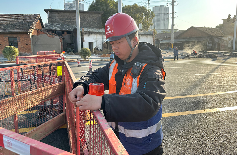 南昌市政建設集團95后安全員譜寫一線安全“主旋律” 南昌市政建設集團95后安全員譜寫一線安全“主旋律”