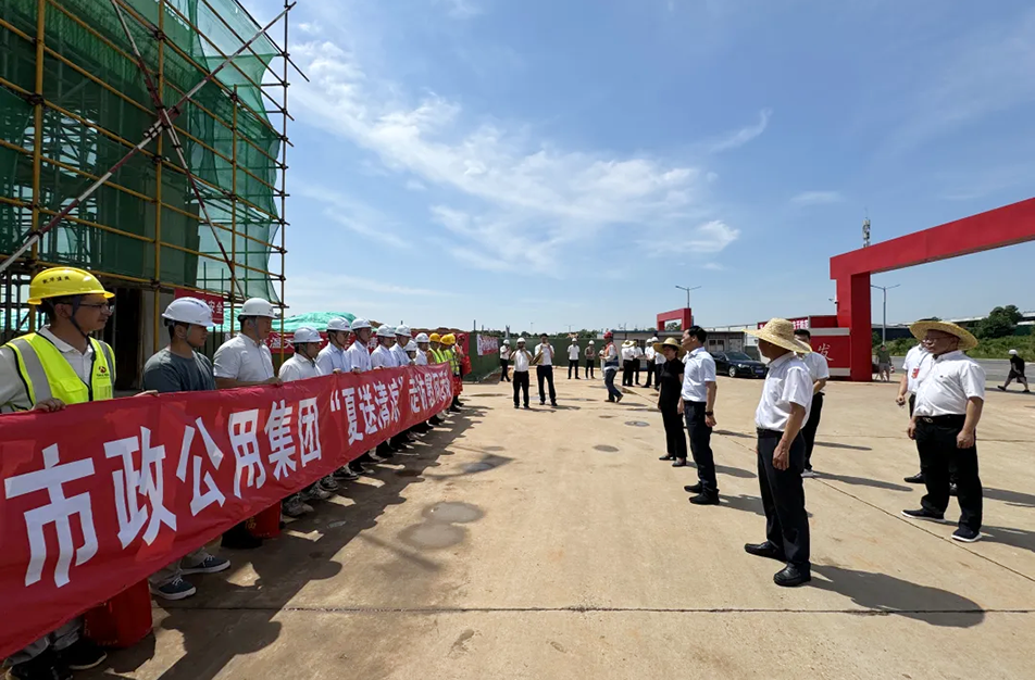 萬義輝南昌西部物流產業園項目開展“夏送清涼”走訪慰問 萬義輝南昌西部物流產業園項目開展“夏送清涼”走訪慰問